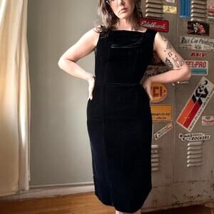 Vintage 50s Black Velvet Sheath Dress | Tailored Princess Seams | XS